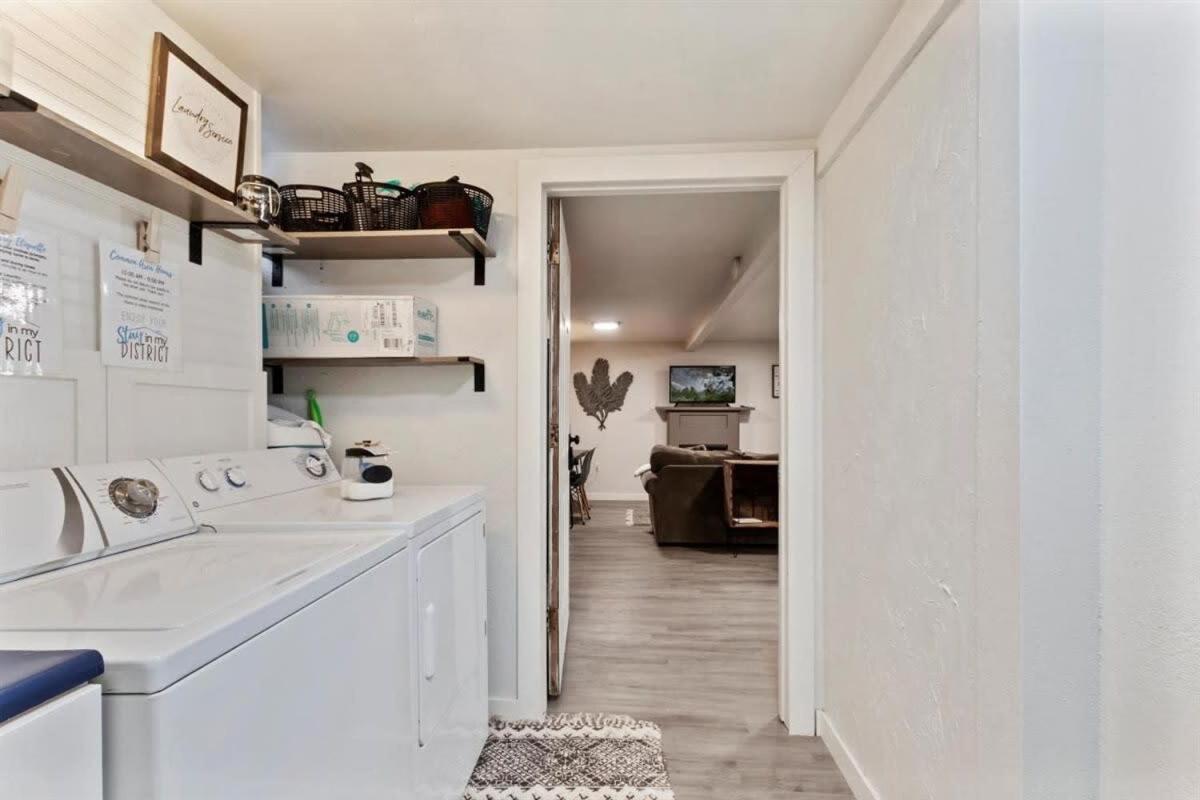 #stayinmydistrict Twinfalls Apartment